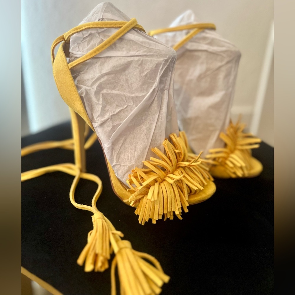 JUSTFAB Yellow Suede heels. 👠💛 Size 5.5